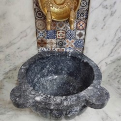 Karaca Siyahı Kavun Dilimli Mermer Kurna Karaca Siyahı Kavun Dilimli Mermer Kurna